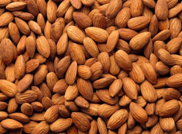 almonds-GettyImages-683814187-2000-44a06e730fac4c60a10cbb5f9642b589